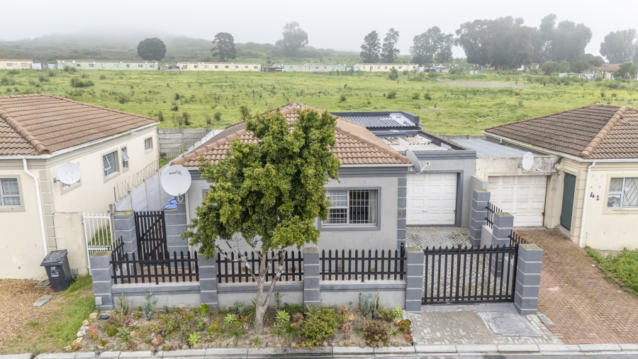 4 Bedroom Property for Sale in Bernadino Heights Western Cape
